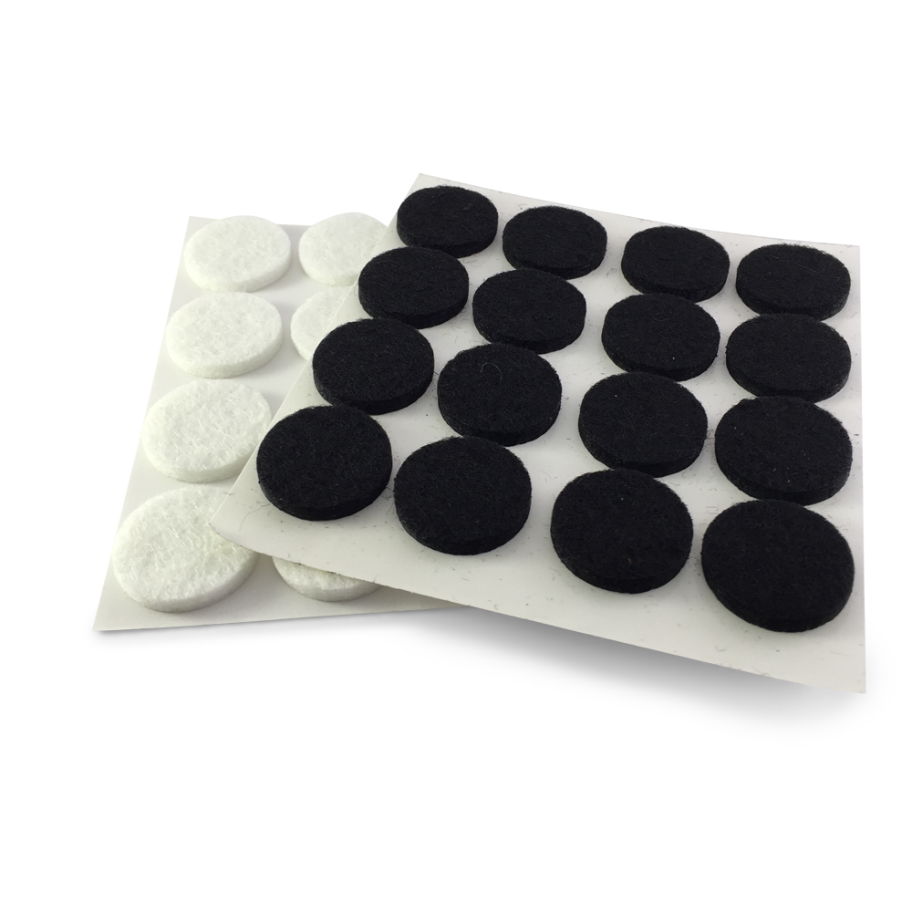 Et ark sort og et ark hvid selvklæbende filtpuder - 16 stk. på hver. 